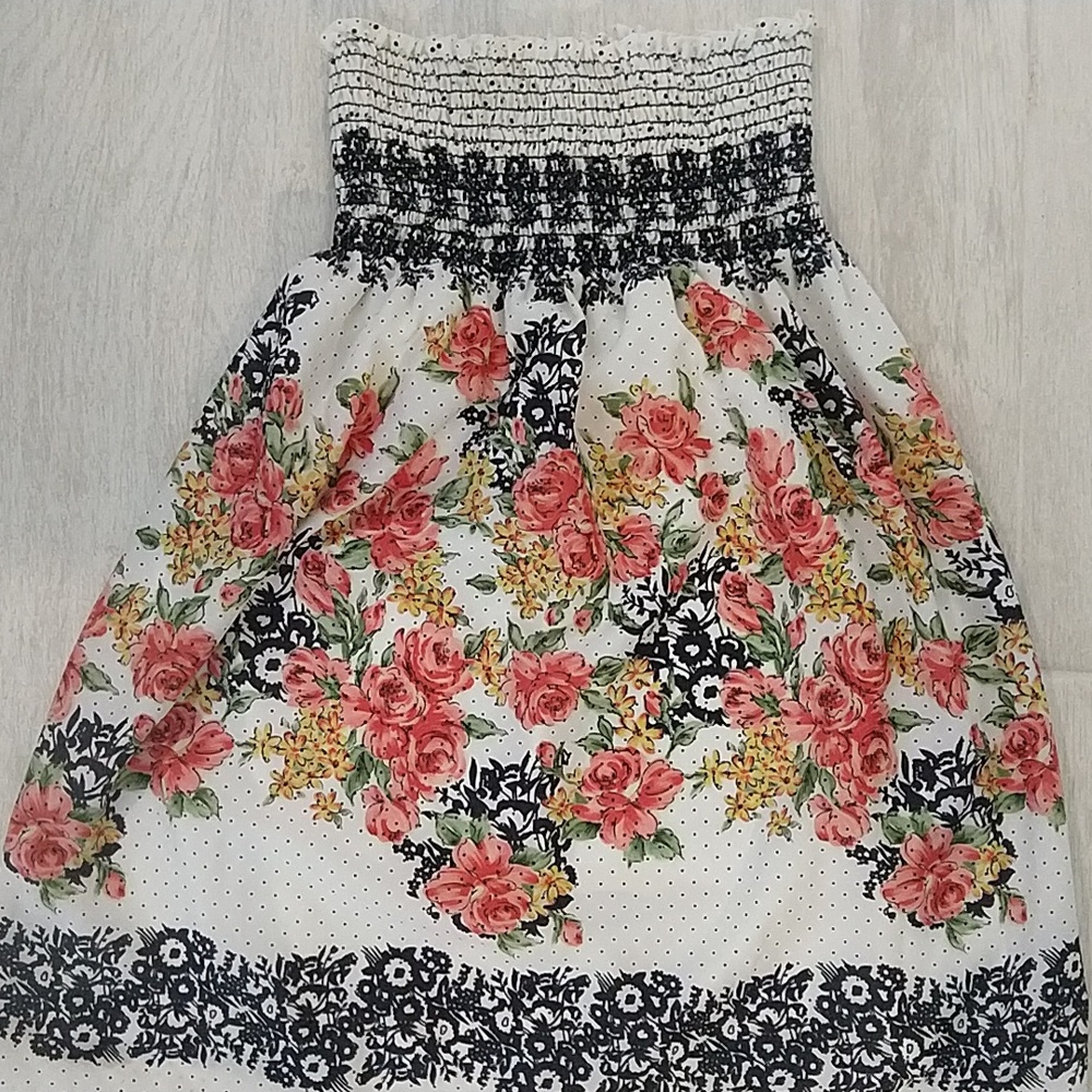 Dress - Picture 4 of 7
